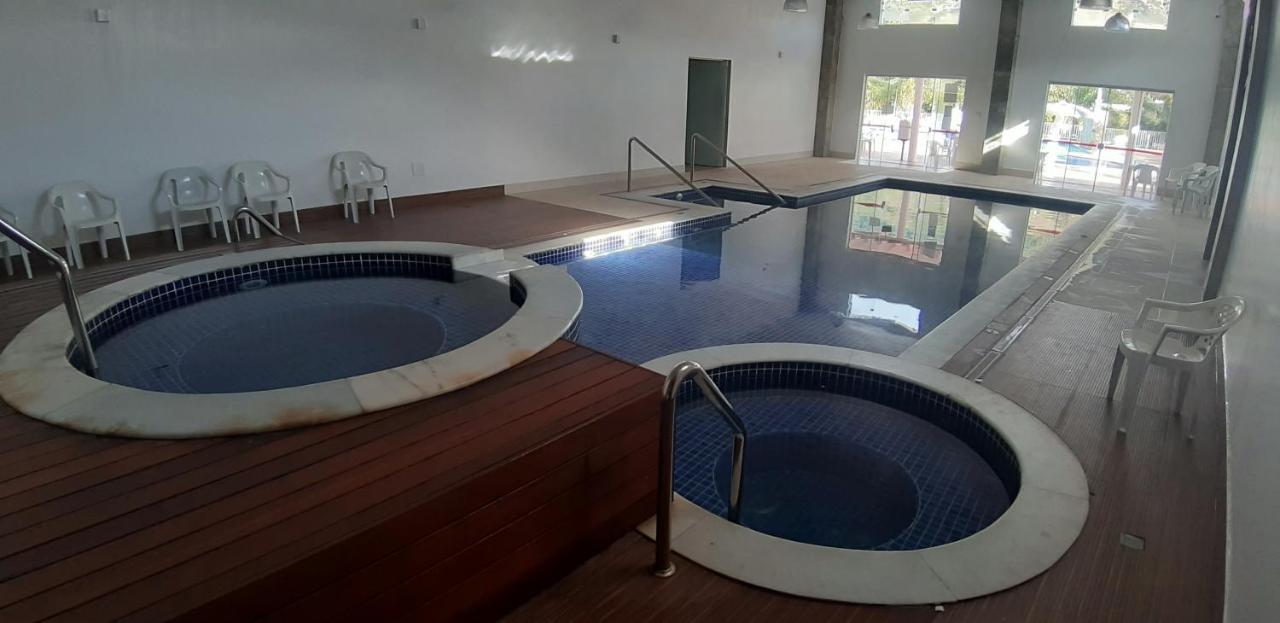 Flat No Apart-Hotel Cavalinho Branco Com Piscina Aquecida 1D8 อากวัสจิลิงดอยา ภายนอก รูปภาพ